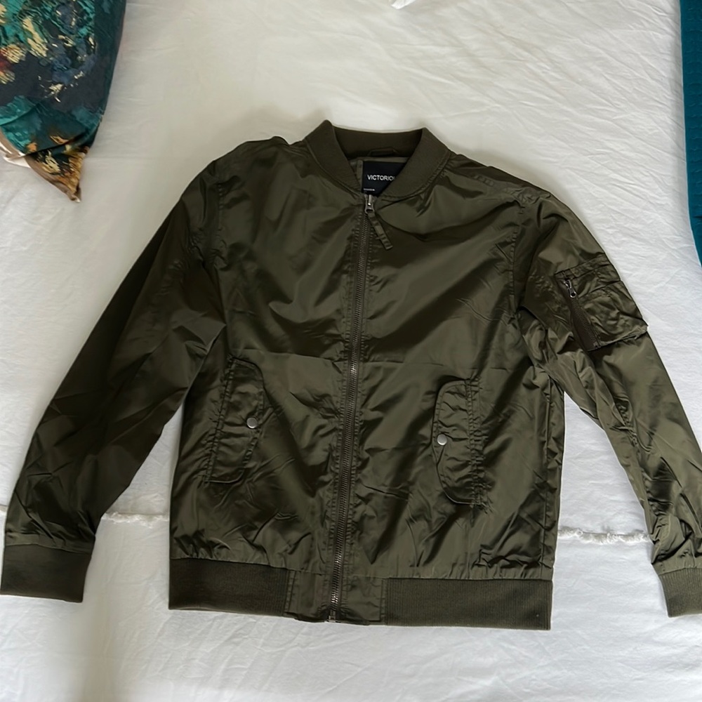 Victorious BomberJacket in size L